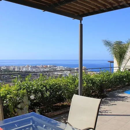 Espectacular Casa Con Piscina Climatizada *